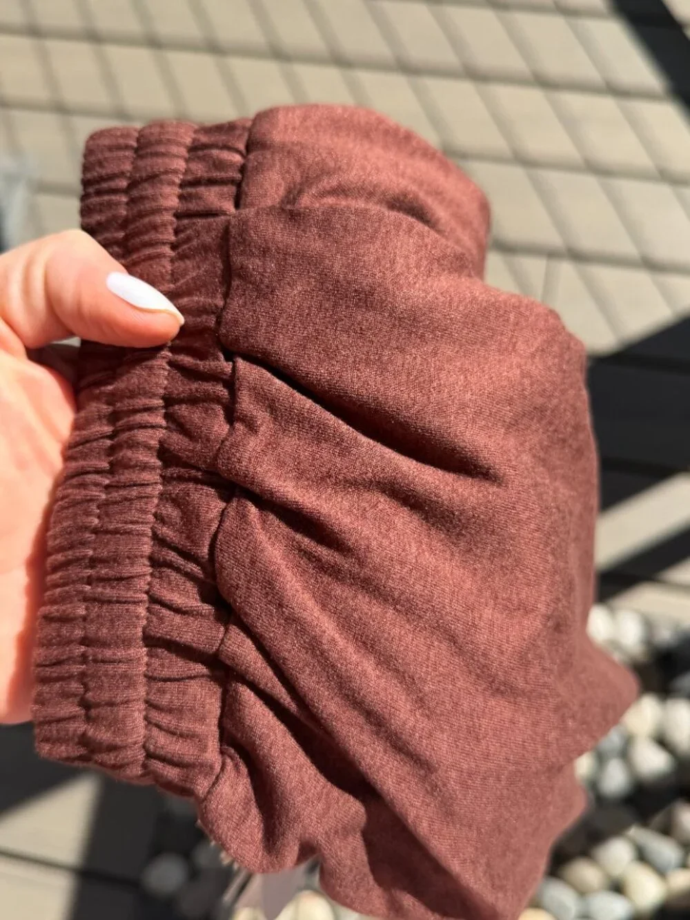 Vuori Boyfriend Short Shorts Cedar Heather Brown Size Medium New NWT - Picture 8 of 8